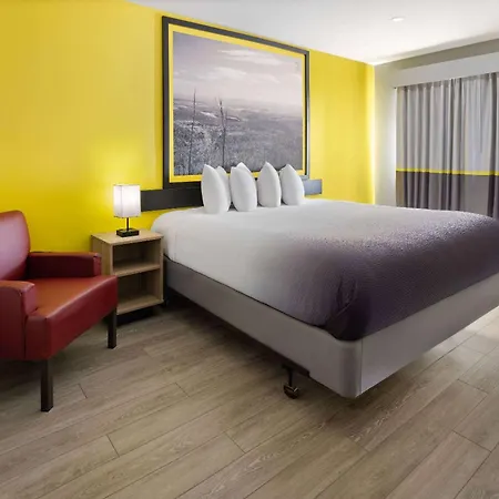 Super 8 By Wyndham Hazleton-3